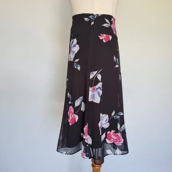 Review She's Lovely Multicolour Floral Flippy Hem A-Line Mini Skirt Size 12 - Picture 3 of 8